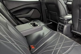 FORD MUSTANG MACH-E Standard Range 70kWh SUV 5dr Electric Automatic (269 ps)