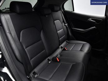 MERCEDES-BENZ GLA 1.6 GLA200 Sport SUV 5dr Petrol 7G-DCT Euro 6 (s/s) (156 ps)