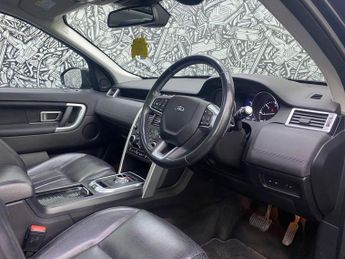 LAND ROVER DISCOVERY SPORT 2.0 TD4 HSE Black SUV 5dr Diesel Auto 4WD Euro 6 (s/s) (180 ps)