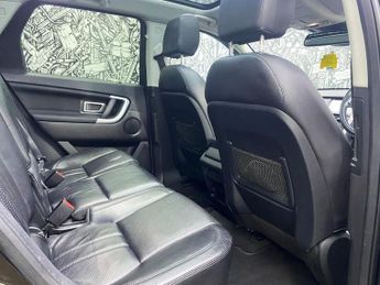 LAND ROVER DISCOVERY SPORT 2.0 TD4 HSE Black SUV 5dr Diesel Auto 4WD Euro 6 (s/s) (180 ps)