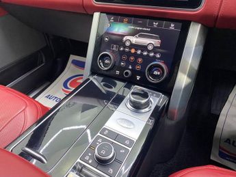 LAND ROVER RANGE ROVER 3.0 SD V6 Autobiography SUV 5dr Diesel Auto 4WD Euro 6 (s/s) (27