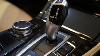 BMW 5 SERIES 2.0 520d SE Touring 5dr Diesel Auto Euro 6 (s/s) (190 ps)