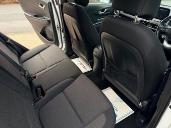 HYUNDAI KONA 64kWh Premium SUV 5dr Electric Auto (10.5kW Charger) (204 ps)