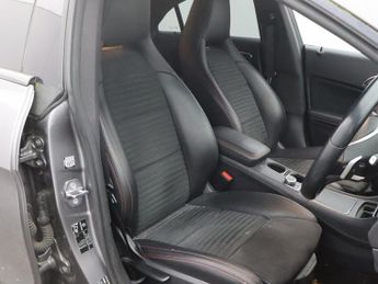 MERCEDES-BENZ CLA 2.1 CLA220d AMG Line Coupe 4dr Diesel 7G-DCT Euro 6 (s/s) (177 p