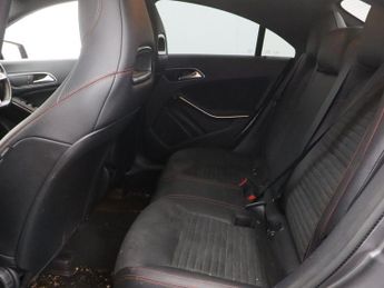 MERCEDES-BENZ CLA 2.1 CLA220d AMG Line Coupe 4dr Diesel 7G-DCT Euro 6 (s/s) (177 p