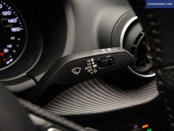 AUDI Q2 1.6 TDI 30 S line SUV 5dr Diesel S Tronic Euro 6 (s/s) (116 ps)