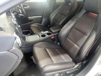 MERCEDES-BENZ GLA 2.1 GLA220d AMG Line (Premium) SUV 5dr Diesel 7G-DCT 4MATIC Euro