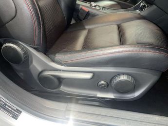 MERCEDES-BENZ GLA 2.1 GLA220d AMG Line (Premium) SUV 5dr Diesel 7G-DCT 4MATIC Euro