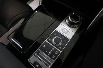 LAND ROVER DISCOVERY 3.0 TD V6 HSE SUV 5dr Diesel Auto 4WD Euro 6 (s/s) (258 ps)