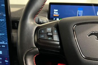 FORD MUSTANG MACH-E Standard Range 70kWh SUV 5dr Electric Automatic AWD (269 ps) Rea