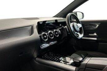 MERCEDES-BENZ GLA CLASS 1.3 GLA200 AMG Line (Executive) SUV 5dr Petrol 7G-DCT Euro 6 (s/