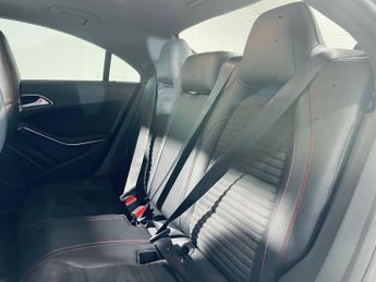 MERCEDES-BENZ CLA 2.1 CLA220d AMG Line Coupe 4dr Diesel 7G-DCT Euro 6 (s/s) (177 p