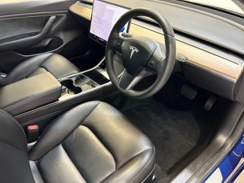 TESLA Model 3 Standard Range Plus Saloon 4dr Electric Auto RWD (241 bhp)