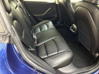 TESLA Model 3 Standard Range Plus Saloon 4dr Electric Auto RWD (241 bhp)