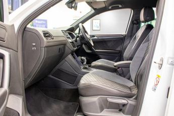 VOLKSWAGEN TIGUAN 2.0 TDI R-Line SUV 5dr Diesel DSG Euro 6 (s/s) (150 ps)