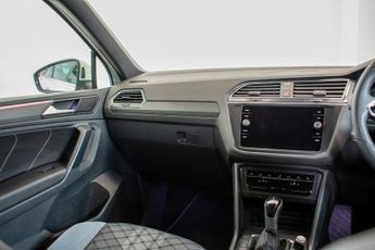 VOLKSWAGEN TIGUAN 2.0 TDI R-Line SUV 5dr Diesel DSG Euro 6 (s/s) (150 ps)
