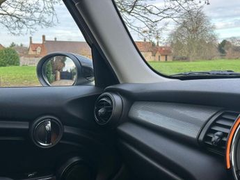 MINI HATCH 1.5 Cooper Classic Hatchback 5dr Petrol Steptronic Euro 6 (s/s) 