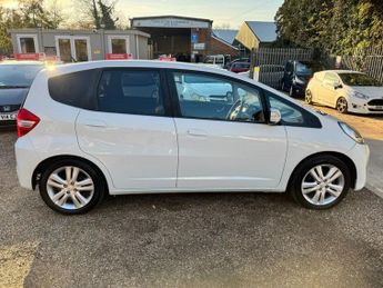 HONDA JAZZ 1.4 i-VTEC ES Plus Hatchback 5dr Petrol CVT Euro 5 (99 ps)