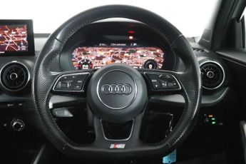 AUDI Q2 1.6 TDI 30 S line SUV 5dr Diesel S Tronic Euro 6 (s/s) (116 ps)