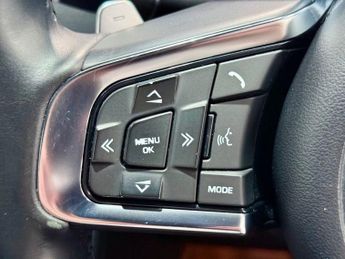 JAGUAR F-PACE 3.0 D300 V6 S SUV 5dr Diesel Auto AWD Euro 6 (s/s) (300 ps)