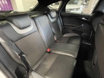 FORD FOCUS 2.0 TDCi ST-2 Hatchback 5dr Diesel Manual Euro 6 (s/s) (185 ps)