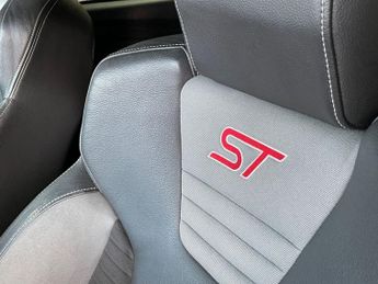 FORD FOCUS 2.0 TDCi ST-2 Hatchback 5dr Diesel Manual Euro 6 (s/s) (185 ps)