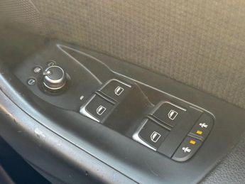 AUDI Q3 2.0 TFSI S line SUV 5dr Petrol S Tronic quattro Euro 5 (s/s) (17