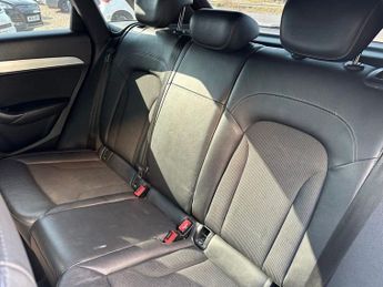 AUDI Q3 2.0 TFSI S line SUV 5dr Petrol S Tronic quattro Euro 5 (s/s) (17