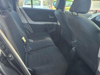 TOYOTA YARIS 1.3 VVT-i TR Hatchback 5dr Petrol Manual (141 g/km, 85 bhp)