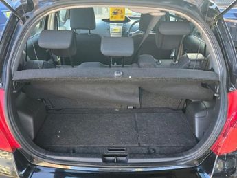 TOYOTA YARIS 1.3 VVT-i TR Hatchback 5dr Petrol Manual (141 g/km, 85 bhp)