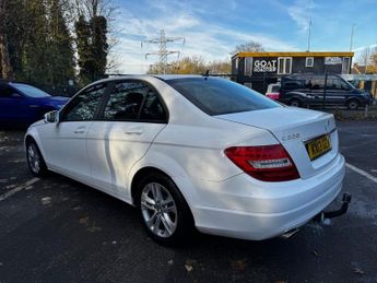 MERCEDES-BENZ C-CLASS 2.1 C220 CDI BlueEfficiency Executive SE Saloon 4dr Diesel G-Tro