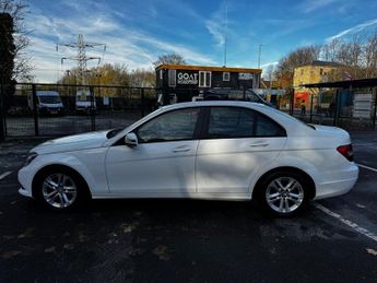 MERCEDES-BENZ C-CLASS 2.1 C220 CDI BlueEfficiency Executive SE Saloon 4dr Diesel G-Tro
