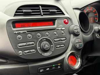 HONDA JAZZ 1.4 i-VTEC ES Plus Hatchback 5dr Petrol CVT Euro 5 (99 ps)