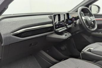 RENAULT MEGANE E-TECH 60kWh launch edition Hatchback 5dr Electric Auto (220 ps)