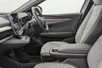 RENAULT MEGANE E-TECH 60kWh launch edition Hatchback 5dr Electric Auto (220 ps)