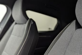 RENAULT MEGANE E-TECH 60kWh launch edition Hatchback 5dr Electric Auto (220 ps)