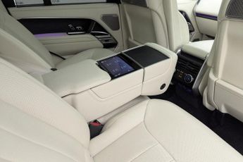 LAND ROVER RANGE ROVER 3.0 P460e 38.2kWh Autobiography SUV 5dr Petrol Plug-in Hybrid Au