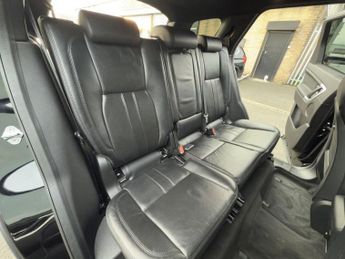 LAND ROVER DISCOVERY SPORT 2.0 TD4 Landmark SUV 5dr Diesel Auto 4WD Euro 6 (s/s) (180 ps)