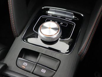 MG MG ZS 72.6kWh Trophy Connect Long Range SUV 5dr Electric Auto (156 ps)