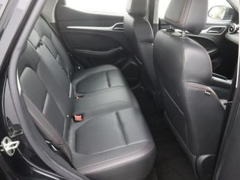 MG MG ZS 72.6kWh Trophy Connect Long Range SUV 5dr Electric Auto (156 ps)