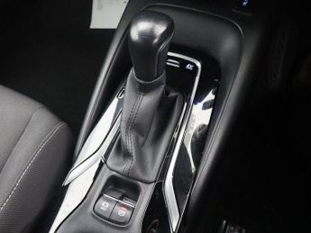 TOYOTA COROLLA 1.8 VVT-h GPF Icon Hatchback 5dr Petrol Hybrid CVT Euro 6 (s/s) 