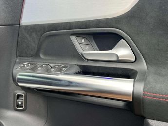 MERCEDES-BENZ EQA EQA 250 AMG Line 5dr