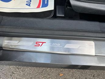 FORD ECOSPORT 1.0T EcoBoost ST-Line SUV 5dr Petrol Manual Euro 6 (s/s) (125 ps