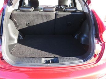 NISSAN JUKE 1.6 Tekna SUV 5dr Petrol CVT Euro 5 (117 ps)