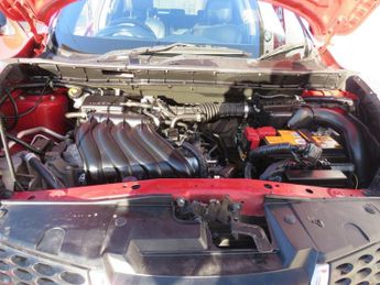 NISSAN JUKE 1.6 Tekna SUV 5dr Petrol CVT Euro 5 (117 ps)