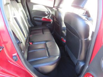 NISSAN JUKE 1.6 Tekna SUV 5dr Petrol CVT Euro 5 (117 ps)