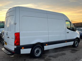 MERCEDES-BENZ SPRINTER 2.0 315 CDI Progressive Panel Van 5dr Diesel G-Tronic FWD L2 H2 
