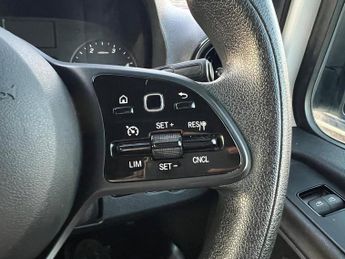 MERCEDES-BENZ SPRINTER 2.0 315 CDI Progressive Panel Van 5dr Diesel G-Tronic FWD L2 H2 