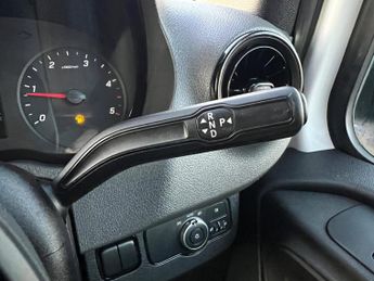 MERCEDES-BENZ SPRINTER 2.0 315 CDI Progressive Panel Van 5dr Diesel G-Tronic FWD L2 H2 