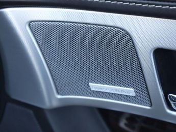 JAGUAR XF 3.0d V6 Portfolio Saloon 4dr Diesel Auto 8 Spd Euro 5 (240 ps)